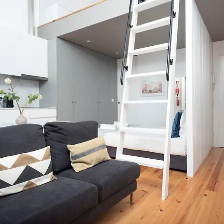 Attic Studio Apartment *